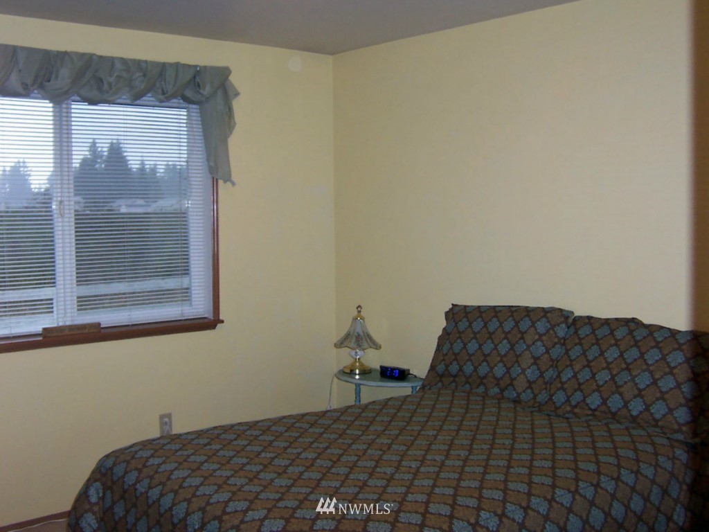 9440 180th Way Southwest Rochester, WA 98579 - Photo 11 of 15