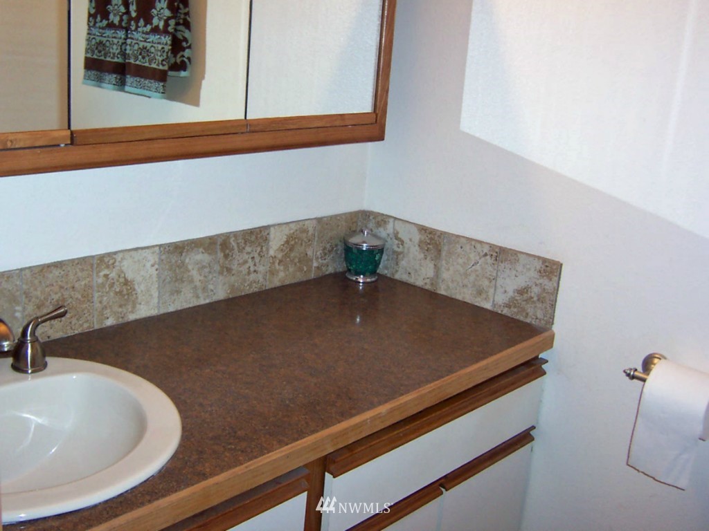 9440 180th Way Southwest Rochester, WA 98579 - Photo 10 of 15