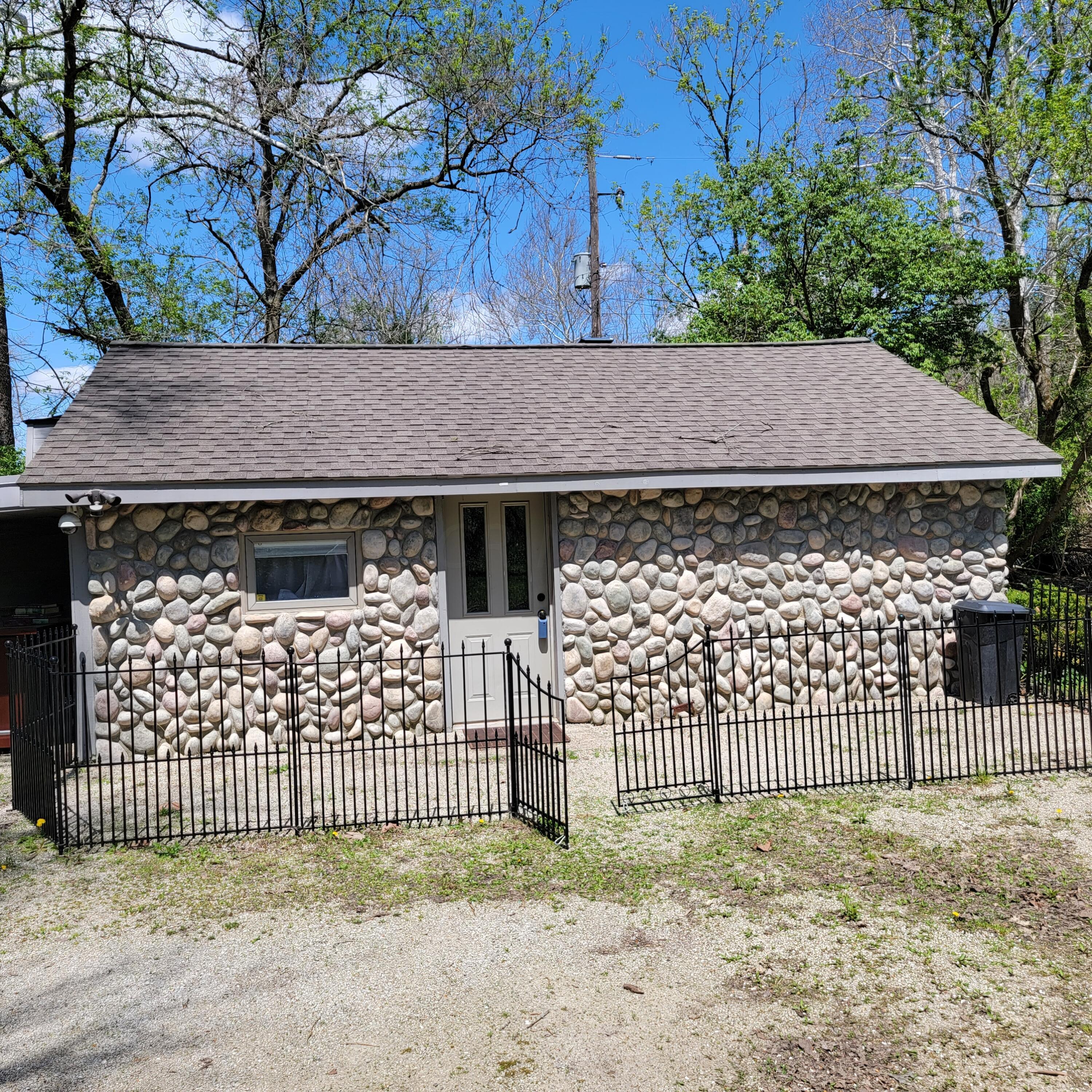 10558 Riverside Drive Powell, OH 43065 - Photo 4 of 17 20220502_132210