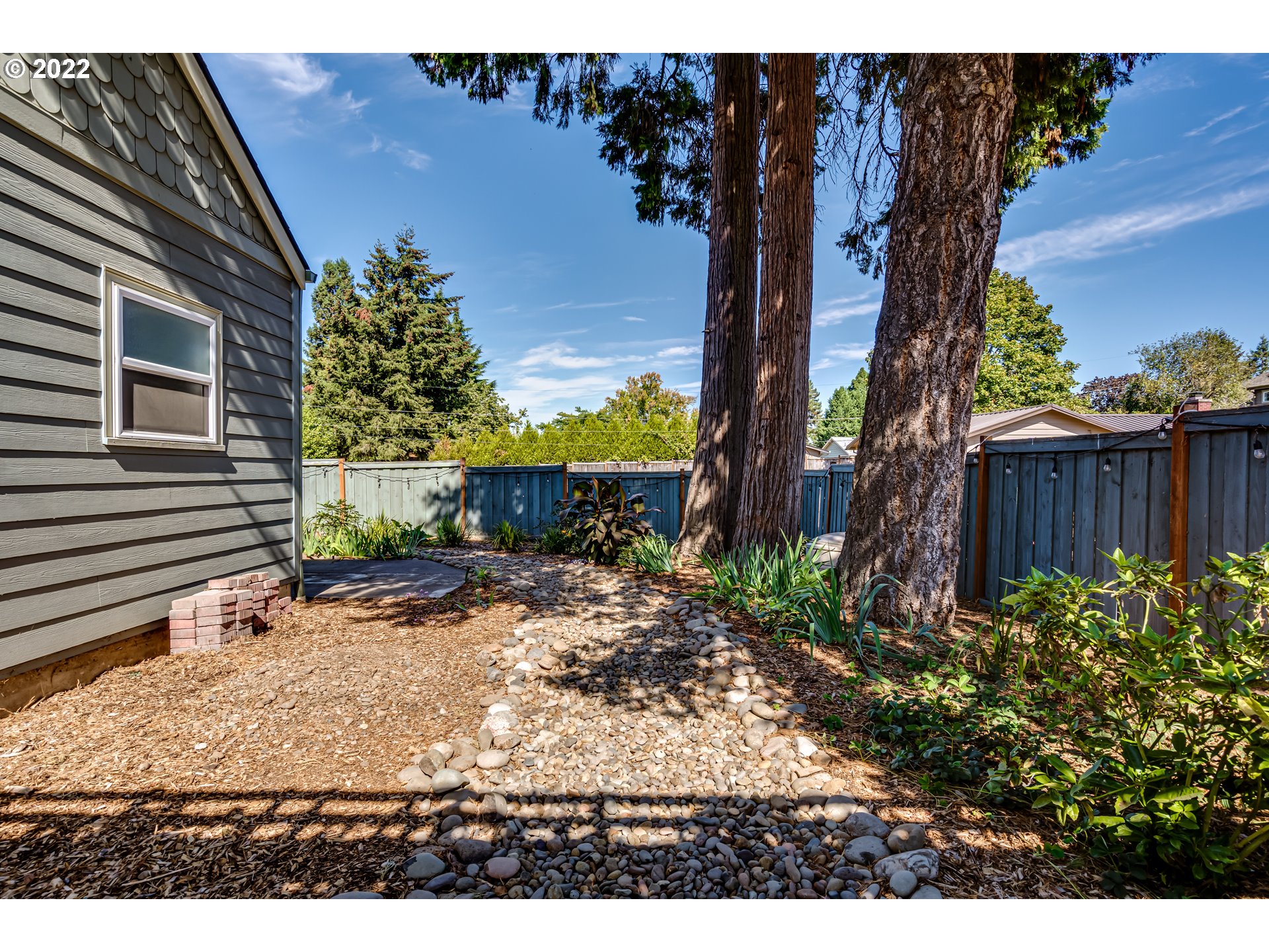 1349 Goodpasture Island Road Eugene, OR 97401 - Photo 26 of 29 Yard