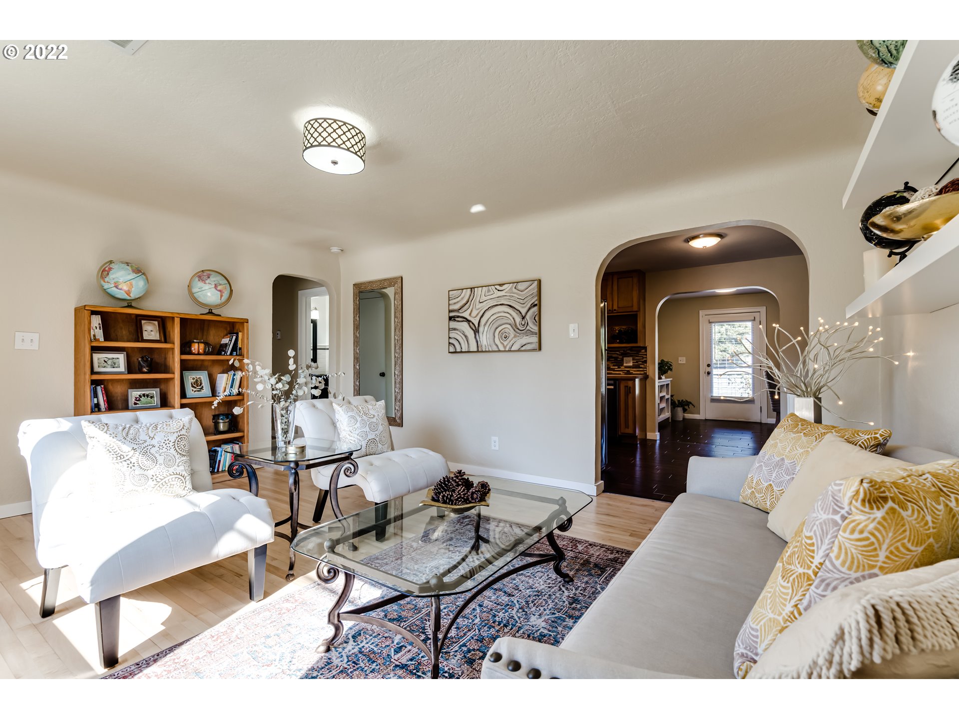 1349 Goodpasture Island Road Eugene, OR 97401 - Photo 3 of 29 Living Room