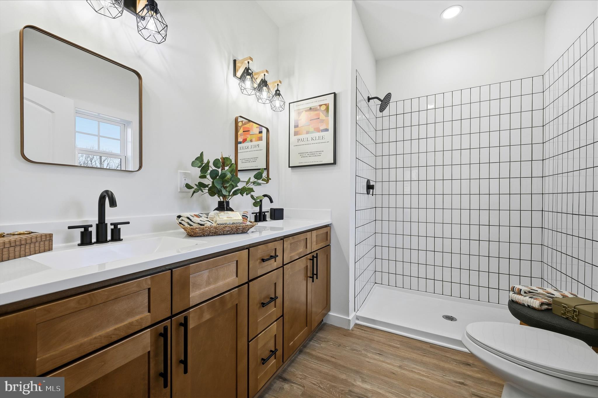 985 Hostler Road Harpers Ferry, WV 25425 - Photo 19 of 51 Primary Bathroom