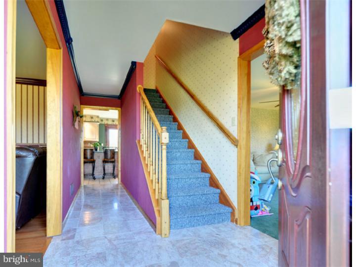 808 State Road West Grove, PA 19390 - Photo 8 of 25 Foyer