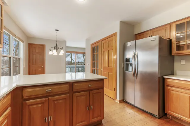 $400,000 | 186 North Crooked Lake Lane, Lindenhurst, IL 60046