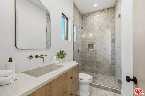 $4,395,000 | 16643 Addison Street, Encino, CA 91436