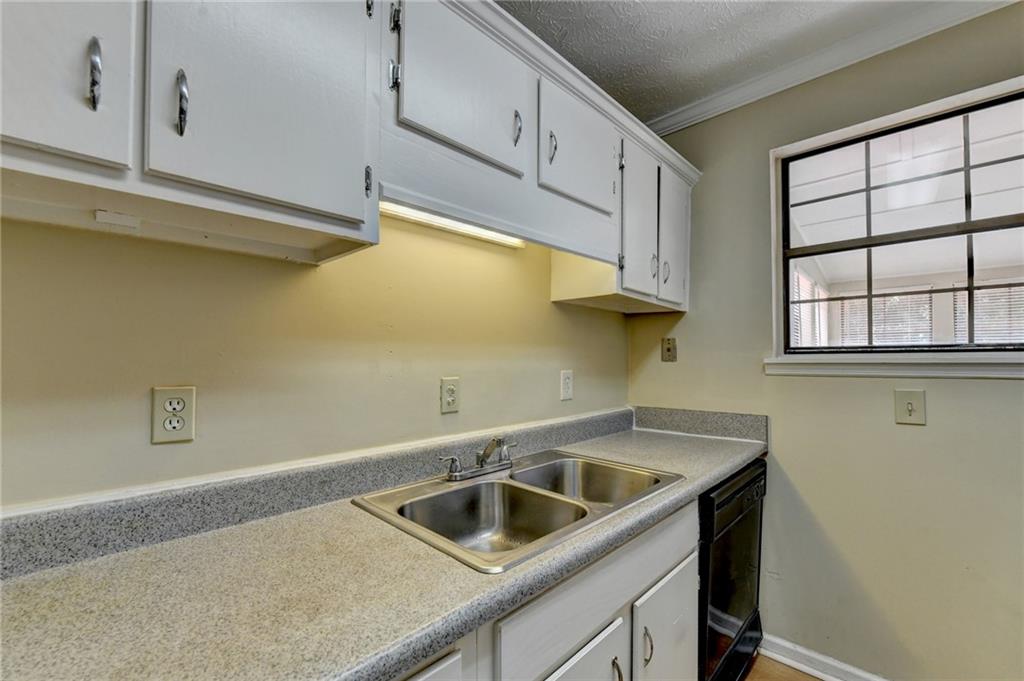 2484 Rhoanoke Drive Duluth, GA 30096 - Photo 13 of 43