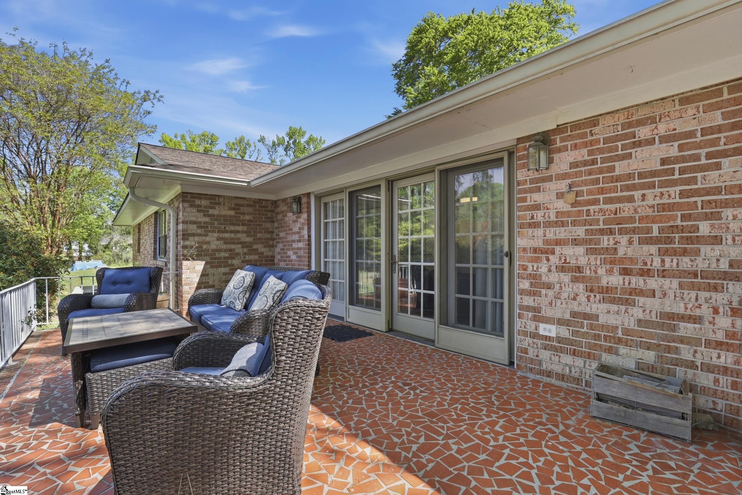106 Ansel Drive Clinton, SC 29325 - Photo 2 of 42