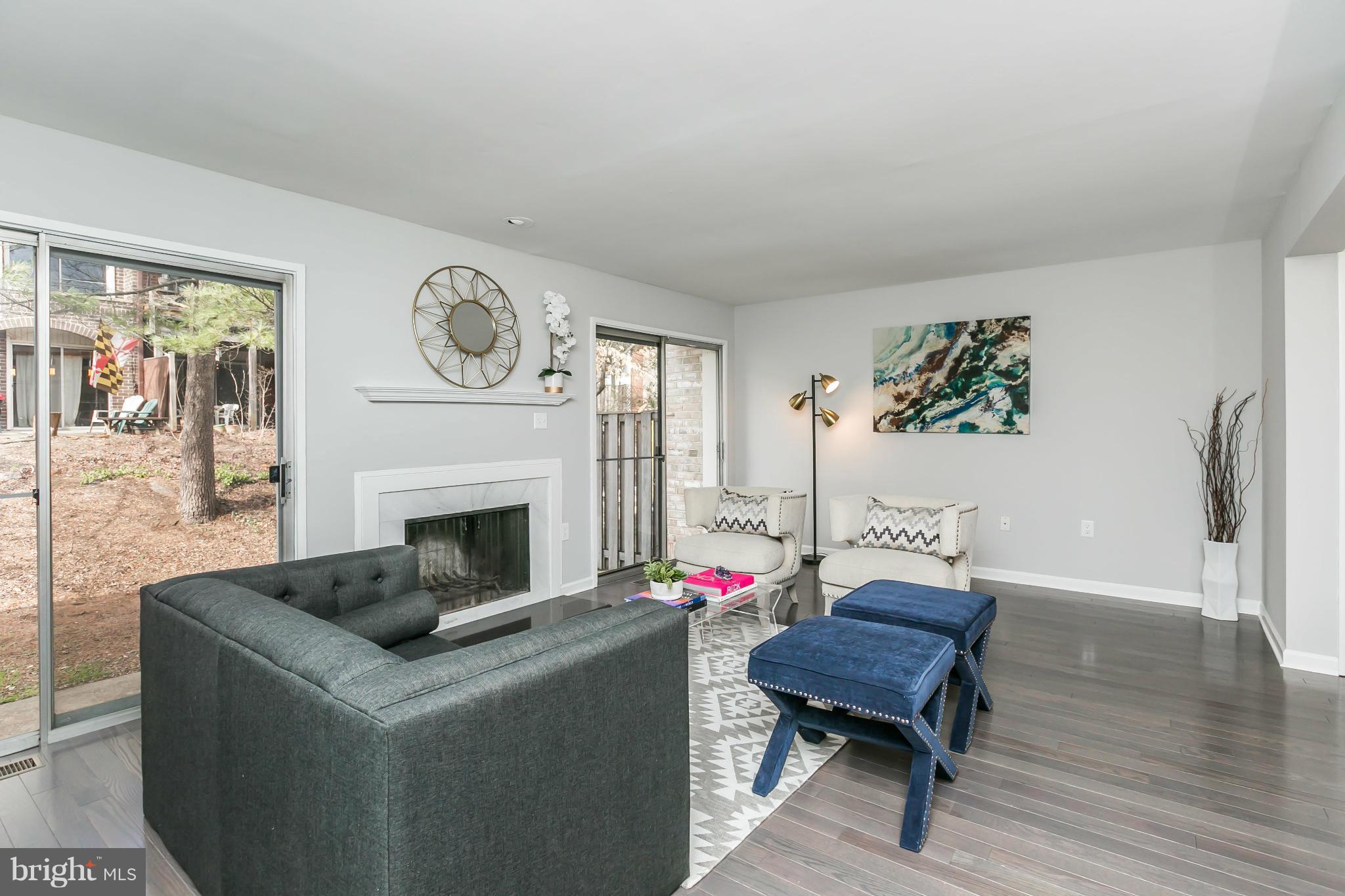 1935 Greenberry Road Baltimore, MD 21209 - Photo 17 of 30 Living Room