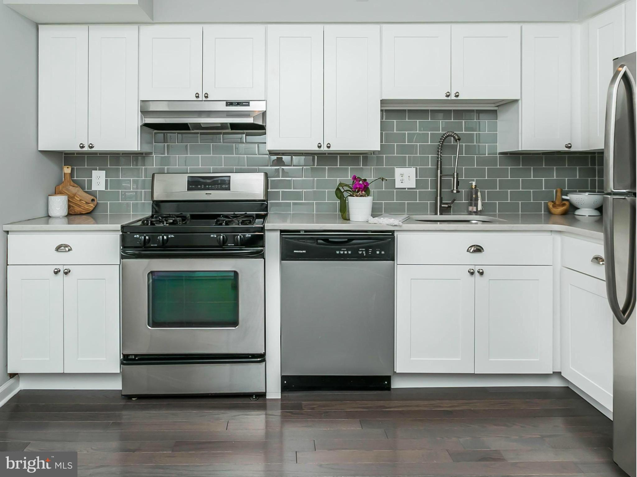1935 Greenberry Road Baltimore, MD 21209 - Photo 5 of 30 Kitchen