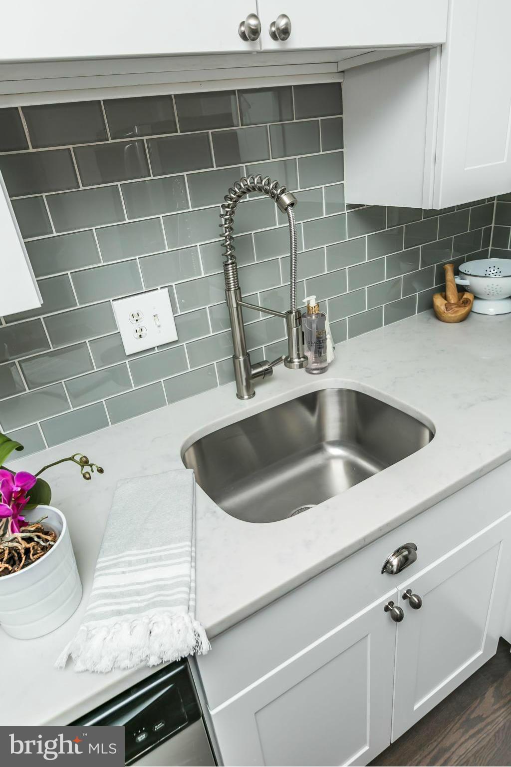 1935 Greenberry Road Baltimore, MD 21209 - Photo 8 of 30 Kitchen