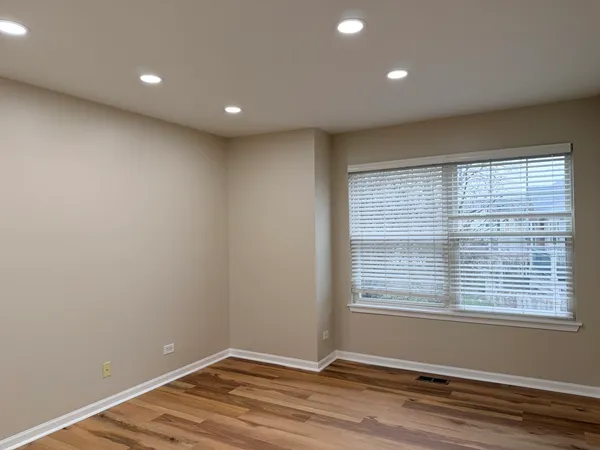$3,800 | 431 Pine Lake Circle, Vernon Hills, IL 60061