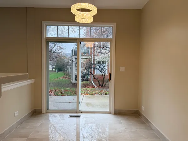 $3,800 | 431 Pine Lake Circle, Vernon Hills, IL 60061