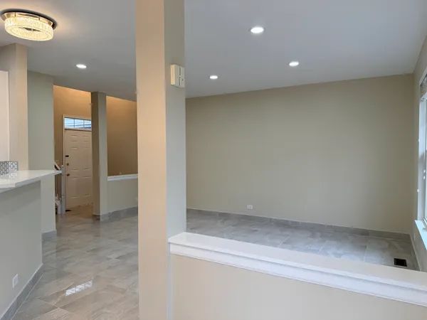 $3,800 | 431 Pine Lake Circle, Vernon Hills, IL 60061