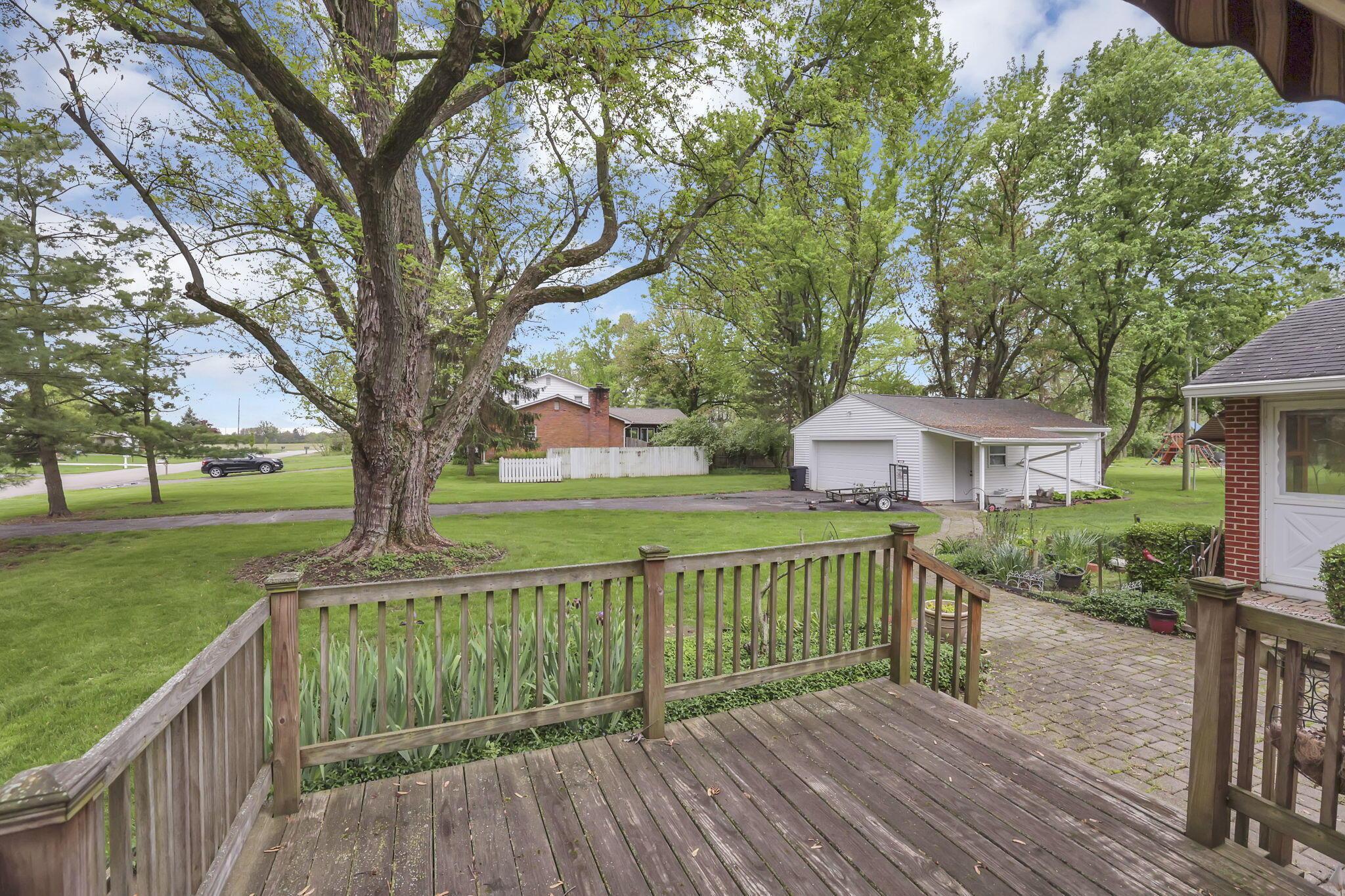 5609 Hayden Run Road Hilliard, OH 43026 - Photo 49 of 81 Back Deck