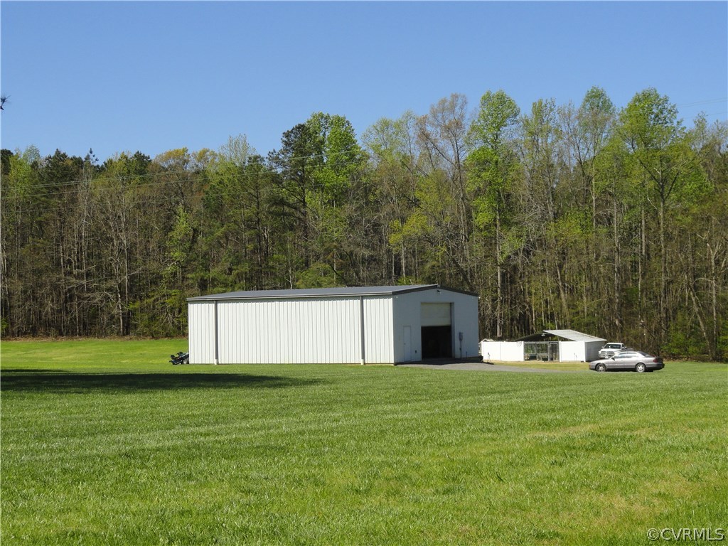 17908 Courthouse Road Dinwiddie, VA 23841 - Photo 30 of 49 a swimming pool with an outdoor space