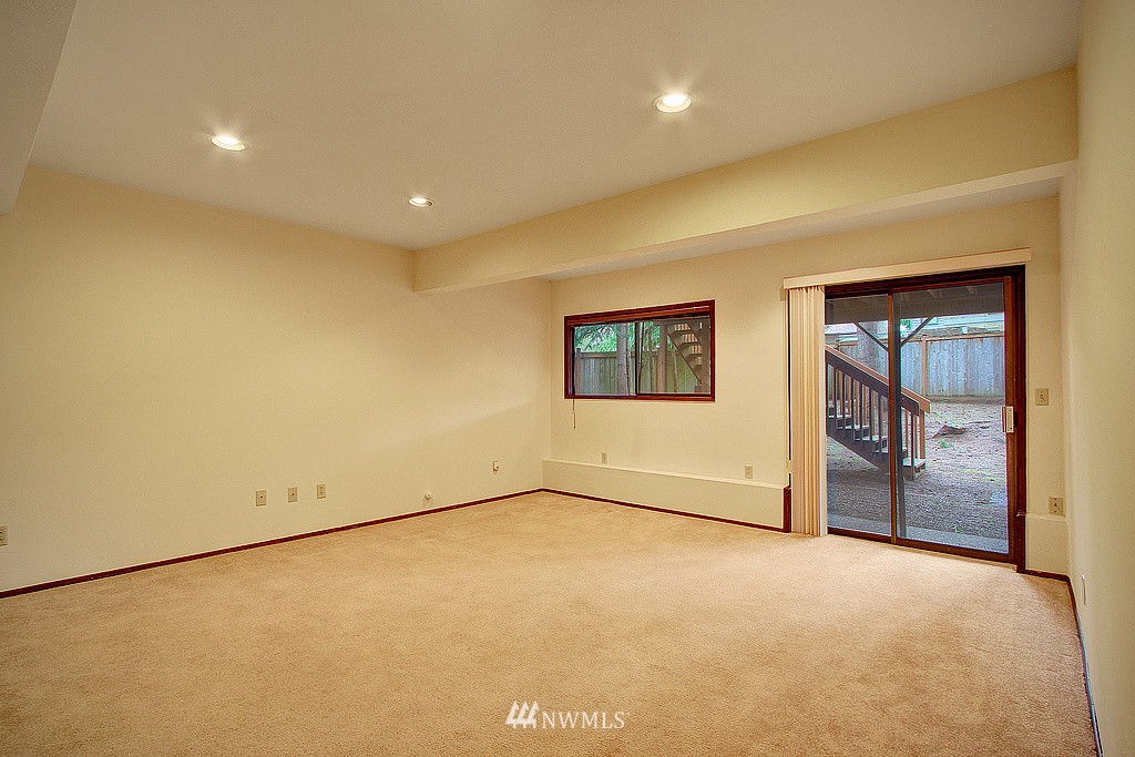 18314 110th Avenue Southeast Renton, WA 98055 - Photo 14 of 17 Gallery Image 14