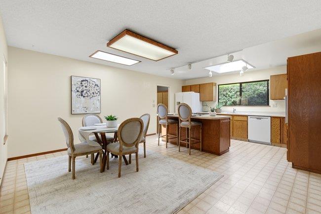 425 Exeter Place Marina, CA 93933 - Photo 7 of 42