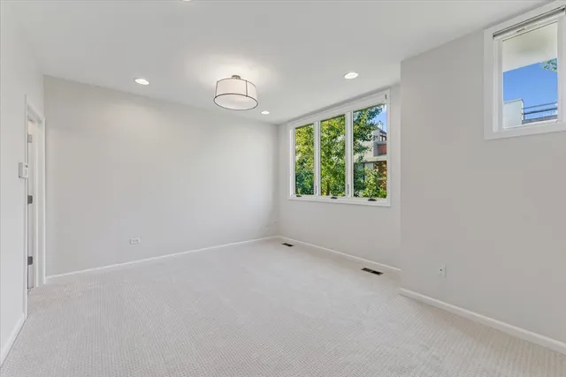 $567,000 | 2225 West Madison Street, Unit 7, Chicago, IL 60612