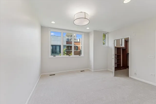 $567,000 | 2225 West Madison Street, Unit 7, Chicago, IL 60612