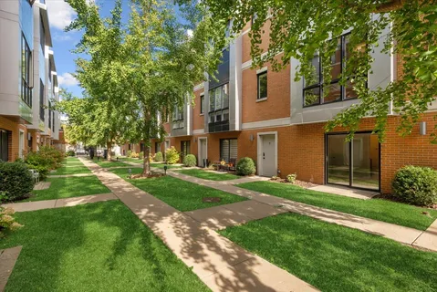 $567,000 | 2225 West Madison Street, Unit 7, Chicago, IL 60612