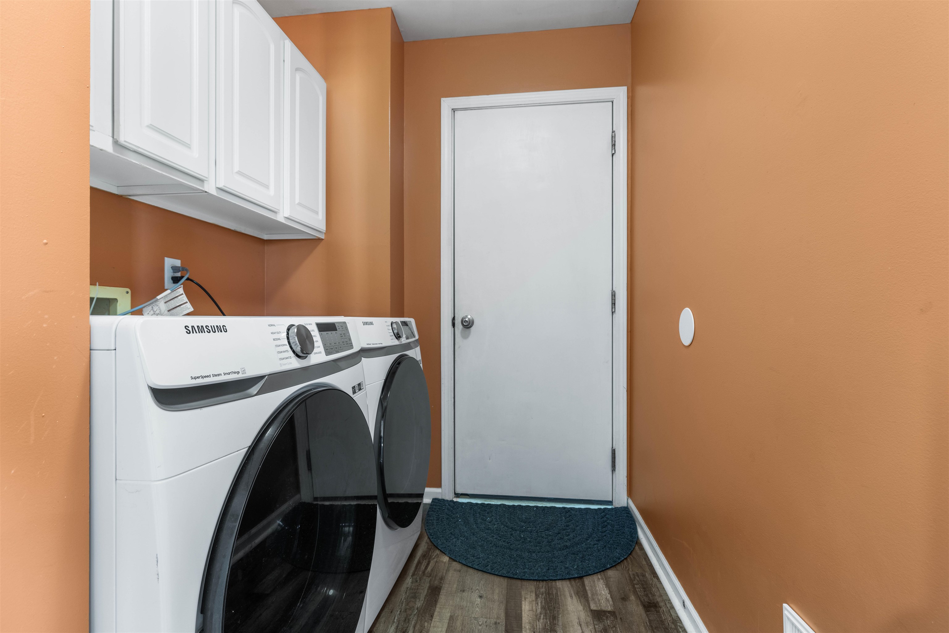 9360 Corriedale Run Roscoe, IL 61073 - Photo 11 of 34 a utility room with dryer and washer