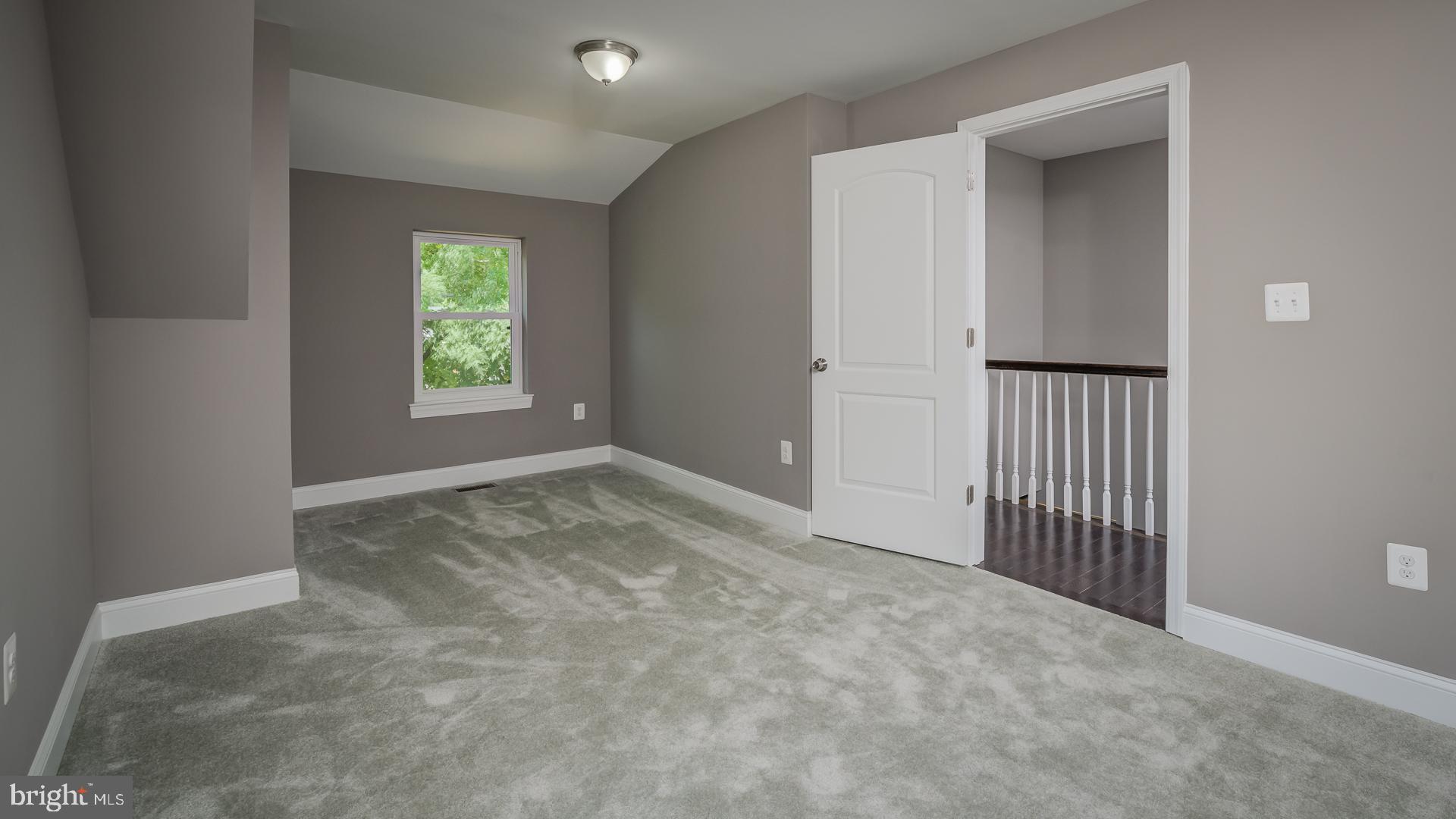 4304 Maple Road Suitland, MD 20746 - Photo 8 of 27