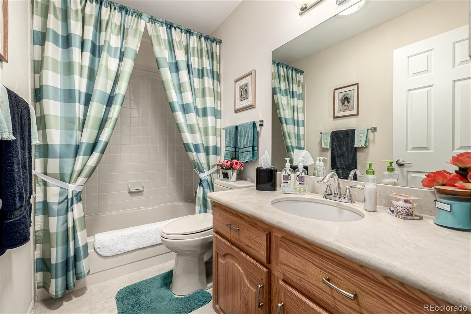 34 Sutherland Court Highlands Ranch, CO 80130 - Photo 19 of 47 Gallery Image 19