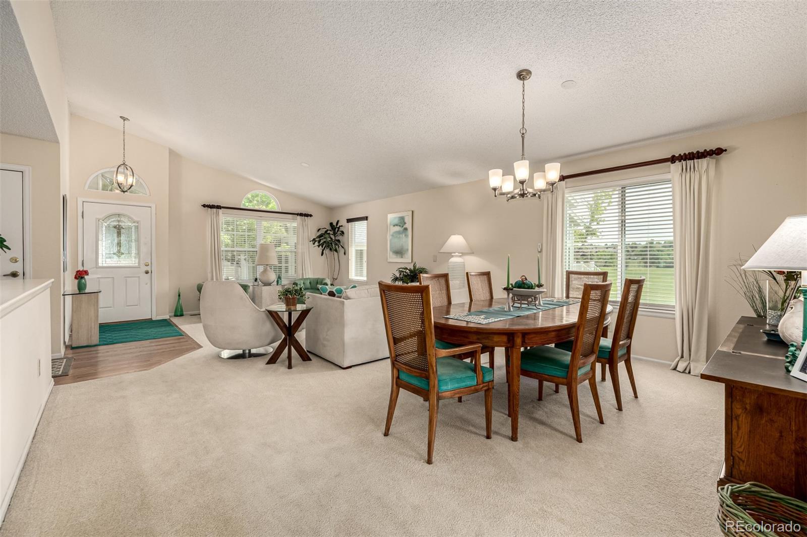 34 Sutherland Court Highlands Ranch, CO 80130 - Photo 6 of 47 Gallery Image 6