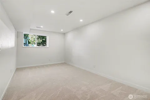 $2,588,000 | 6560 West Mercer Way, Mercer Island, WA 98040