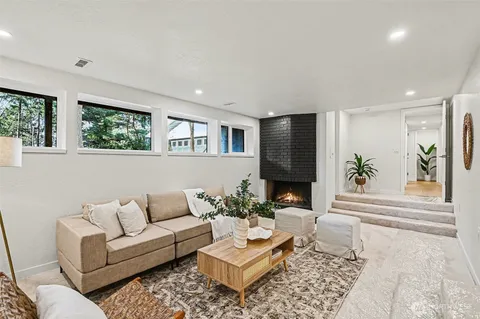 $2,588,000 | 6560 West Mercer Way, Mercer Island, WA 98040