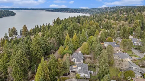 $2,690,000 | 6560 West Mercer Way, Mercer Island, WA 98040