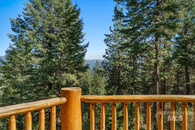 $887,500 | 3725 Rim Road, New Meadows, ID 83654