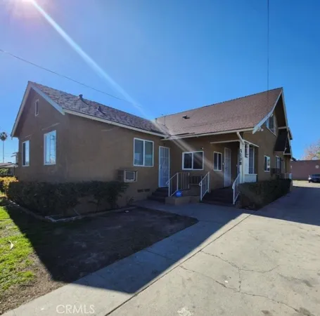 $1,325 | 1138 North D Street, San Bernardino, CA 92410