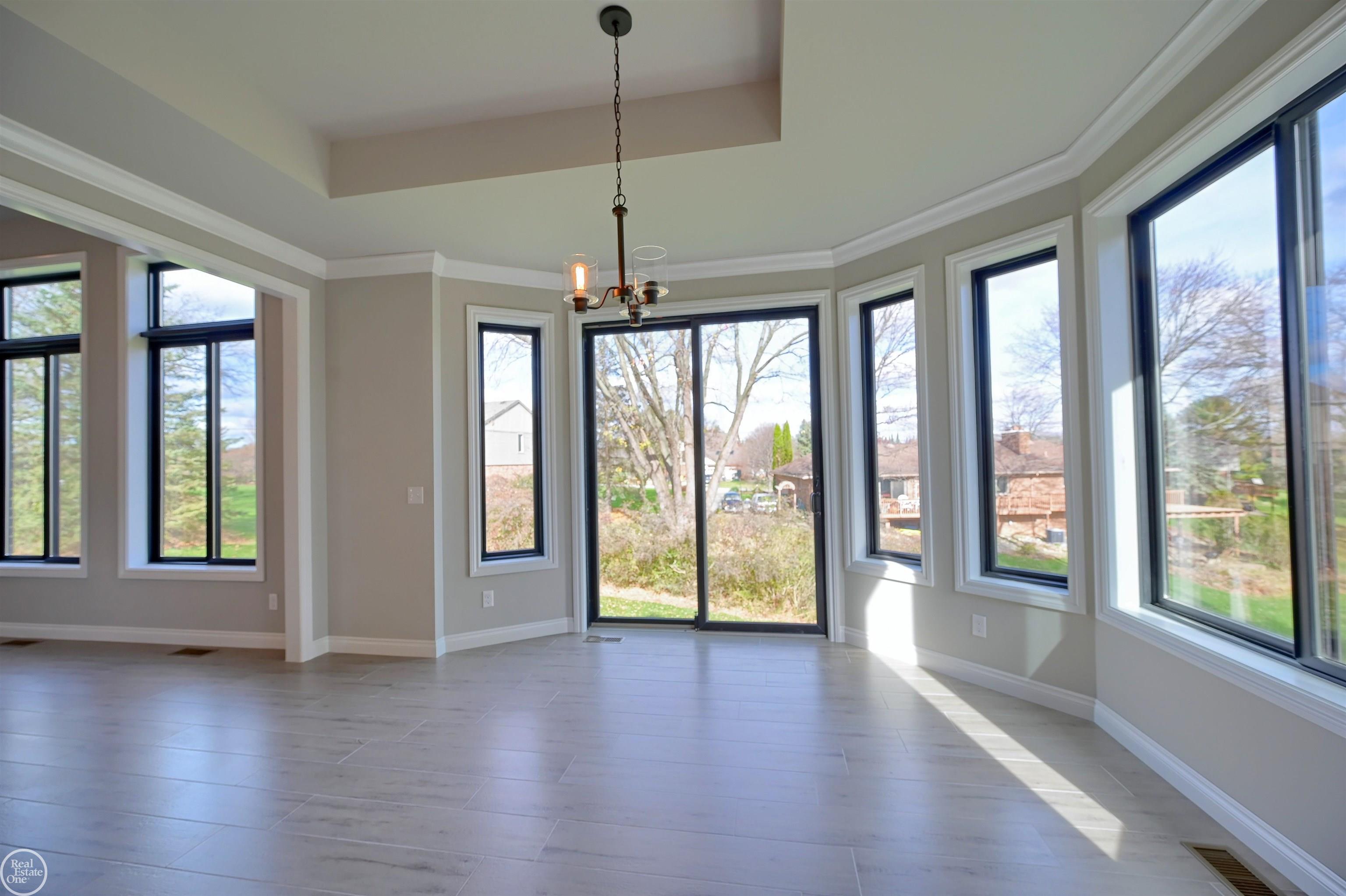 6145 Christopher Court Romeo, MI 48065 - Photo 18 of 48 50095927-17.JPG