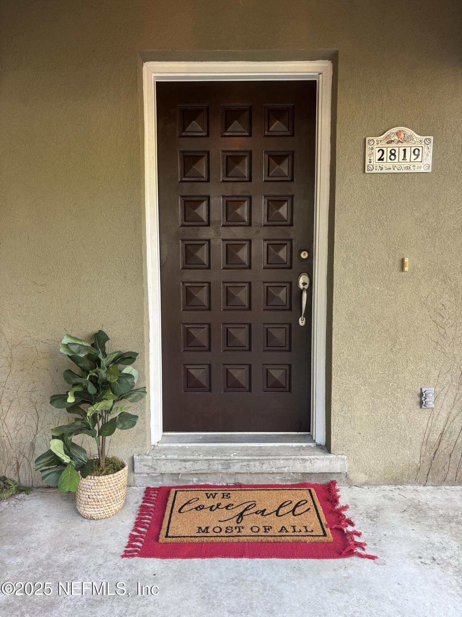 a view of an entryway