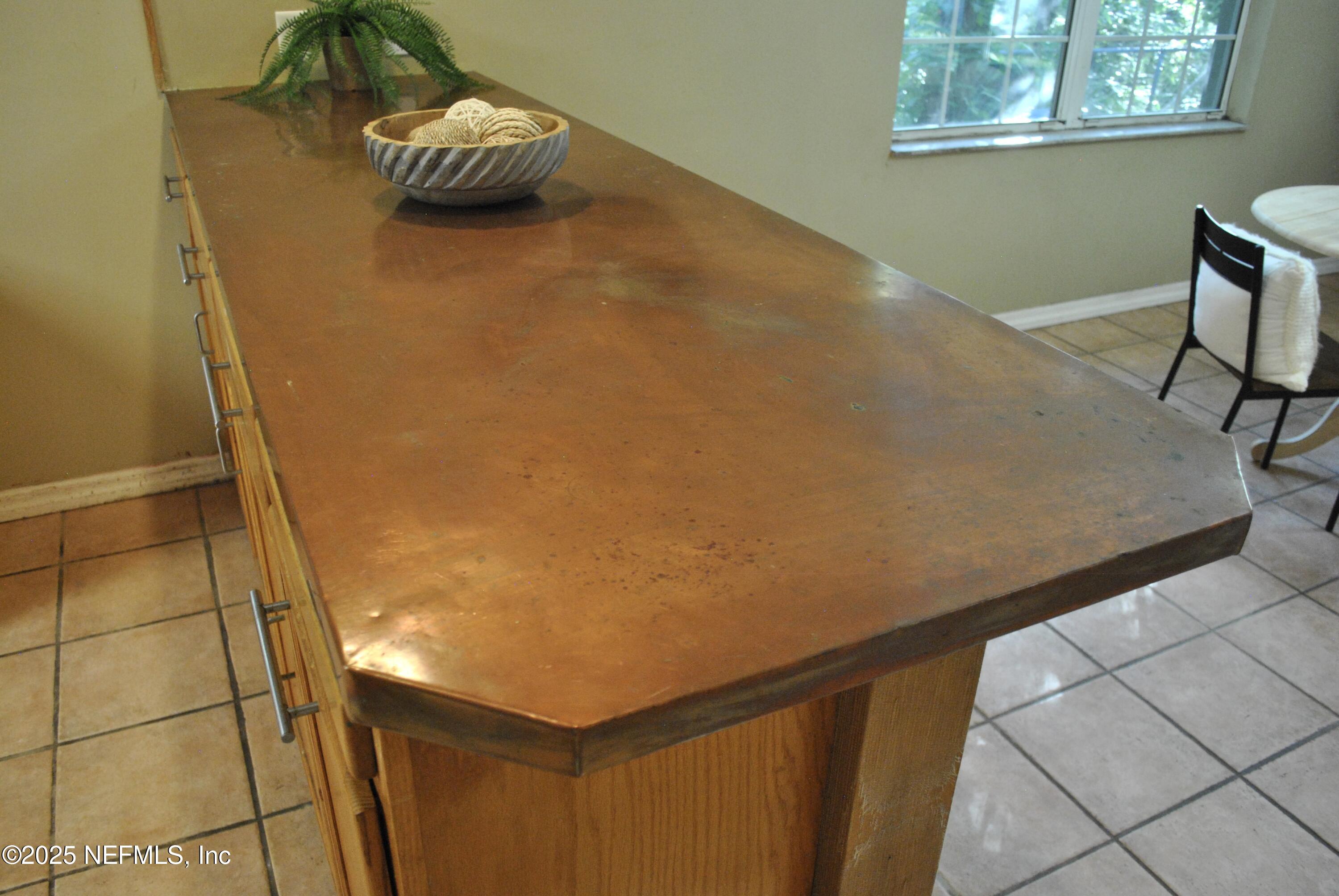 2819 North 6th Street St. Augustine, FL 32084 - Photo 6 of 18 a close up of a table