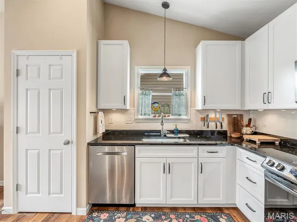 $414,900 | 17456 Wyman Ridge Drive, Eureka, MO 63025