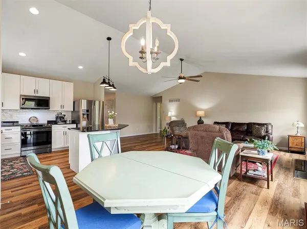 $414,900 | 17456 Wyman Ridge Drive, Eureka, MO 63025