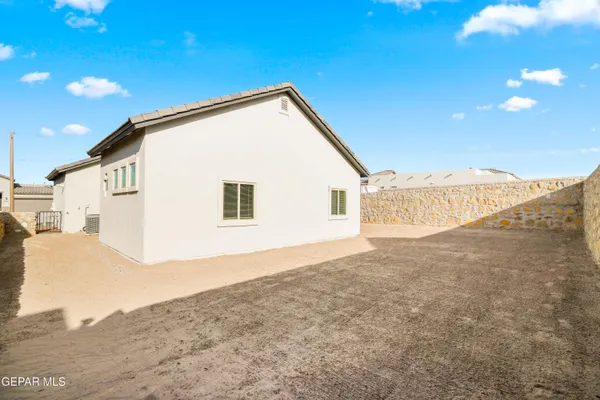 $269,950 | 260 Staffs Way, El Paso, TX 79928