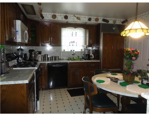 1437 Grove Road Castle Shannon, PA 15236 - Photo 5 of 18 Kitchen.