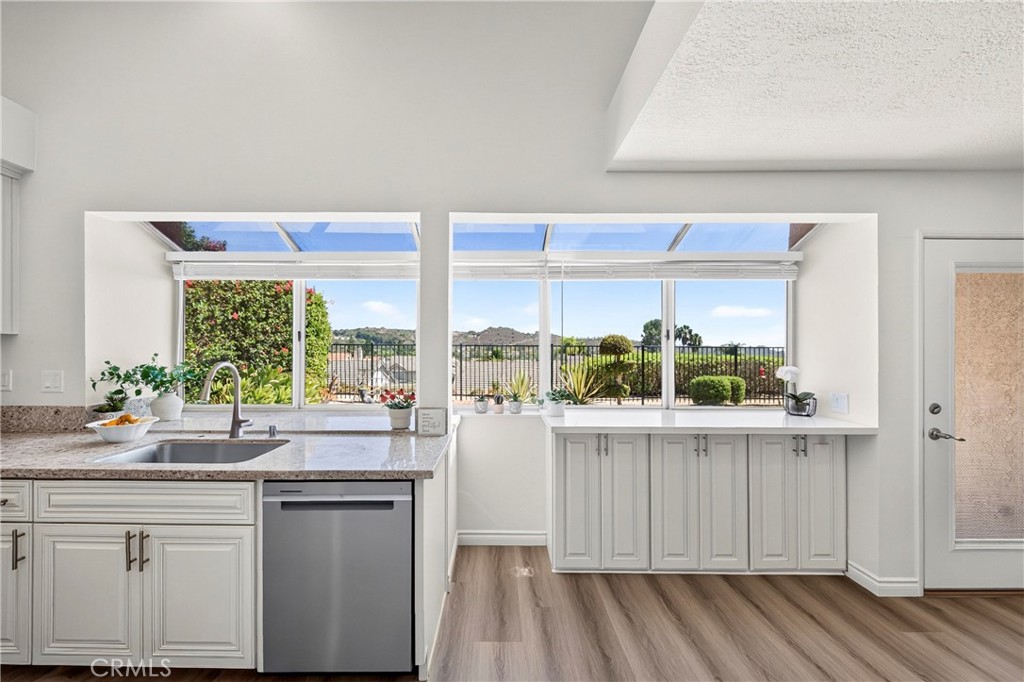 16140 Ridgeview Lane La Mirada, CA 90638 - Photo 13 of 48 Gallery Image 13