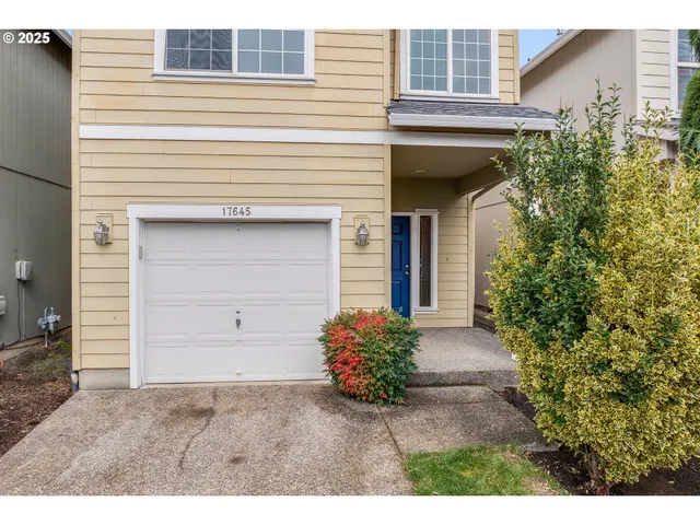 a house view with a outdoor space