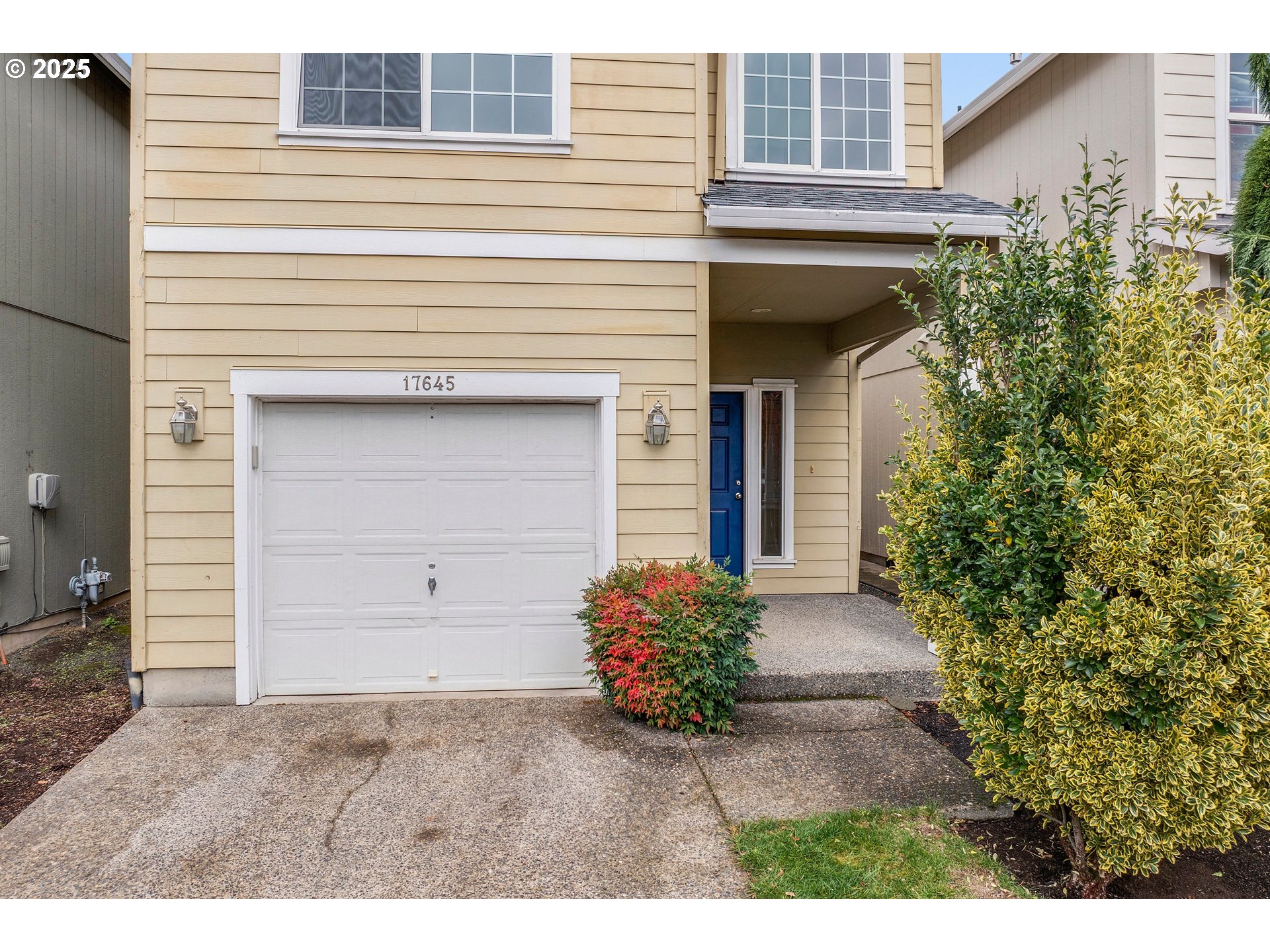 17645 Southwest Jay Street Beaverton, OR 97003 - Photo 3 of 31 a house view with a outdoor space