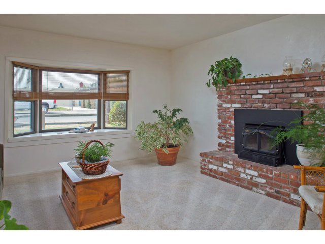 760 Middlefield Road Salinas, CA 93906 - Photo 4 of 24 Gallery Image 4