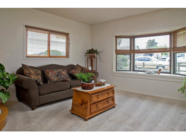 760 Middlefield Road Salinas, CA 93906 - Photo 6 of 24 Gallery Image 6