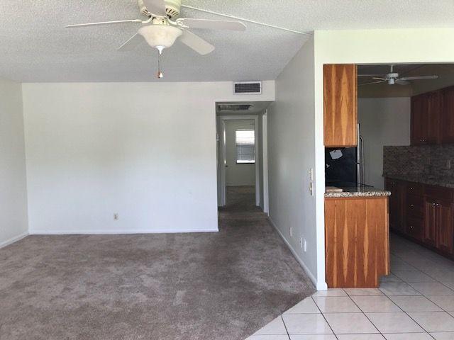 1061 Cornwall East, Unit 1061 Boca Raton, FL 33434 - Photo 7 of 23 Living Room