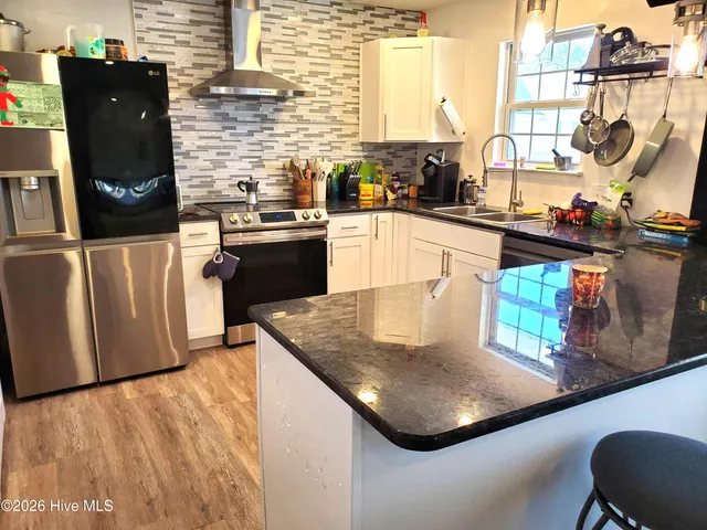 $199,000 | 2233 Locksley Woods Drive, Unit E, Greenville, NC 27858