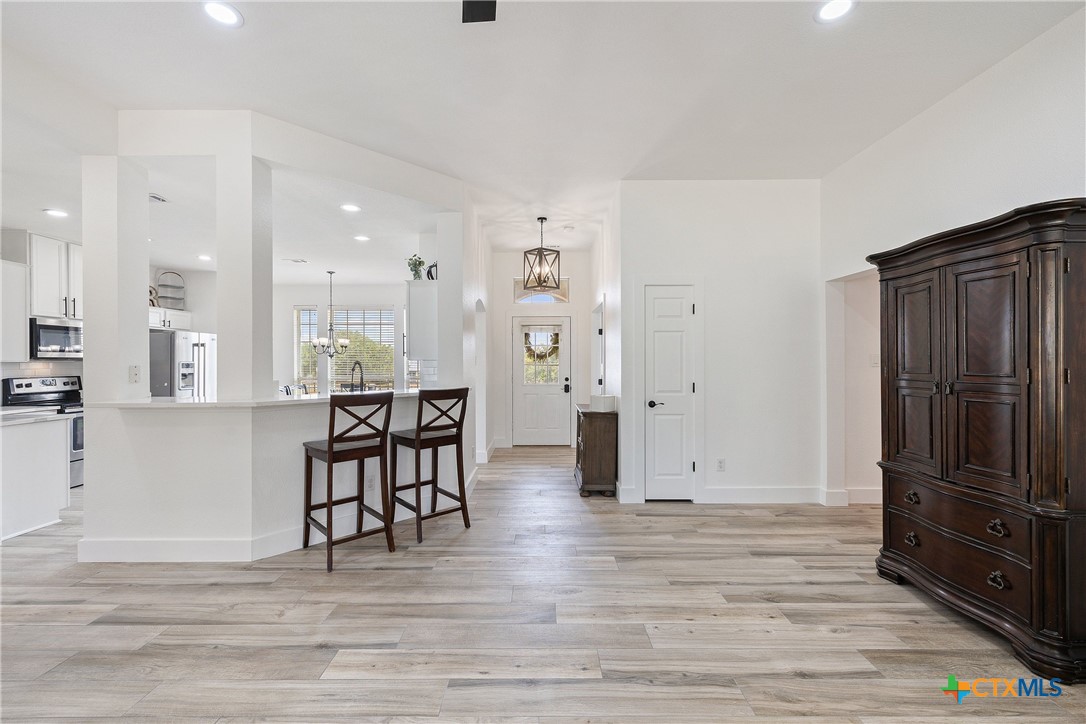 213 Beauchamp Road Dripping Springs, TX 78620 - Photo 10 of 40 Gallery Image 10