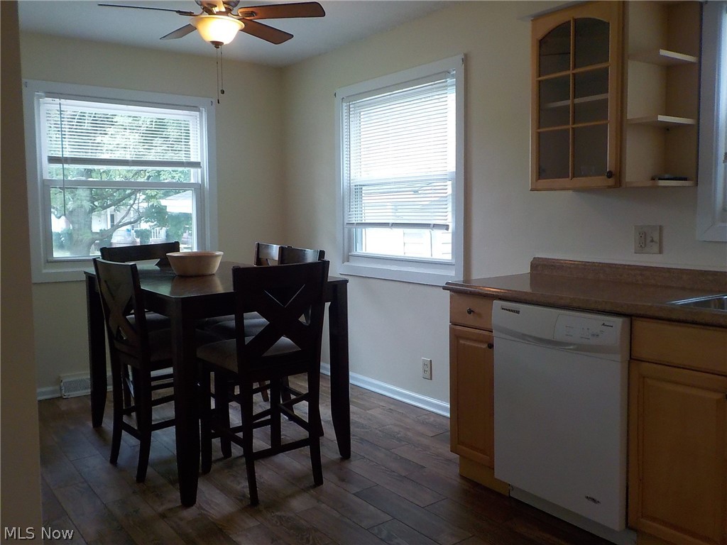 1335 Prasse Road South Euclid, OH 44121 - Photo 7 of 17