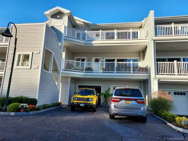 $4,000 | 44 Fox Hill Drive, Calverton, NY 11933